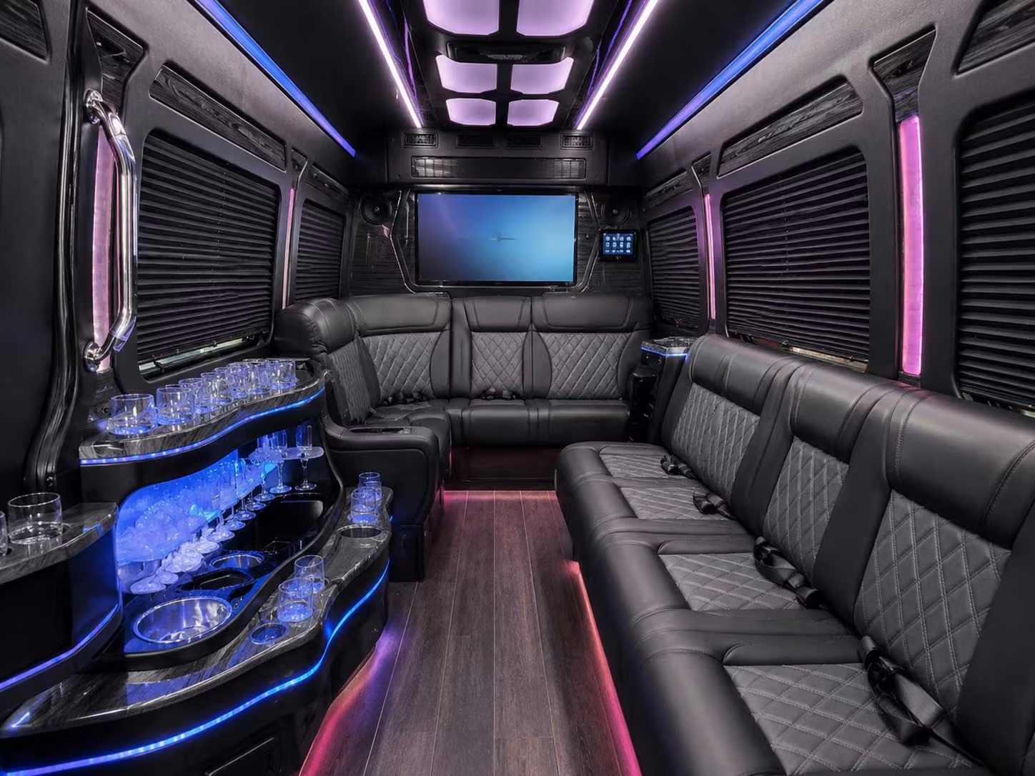 bus rental options for tamarac trips