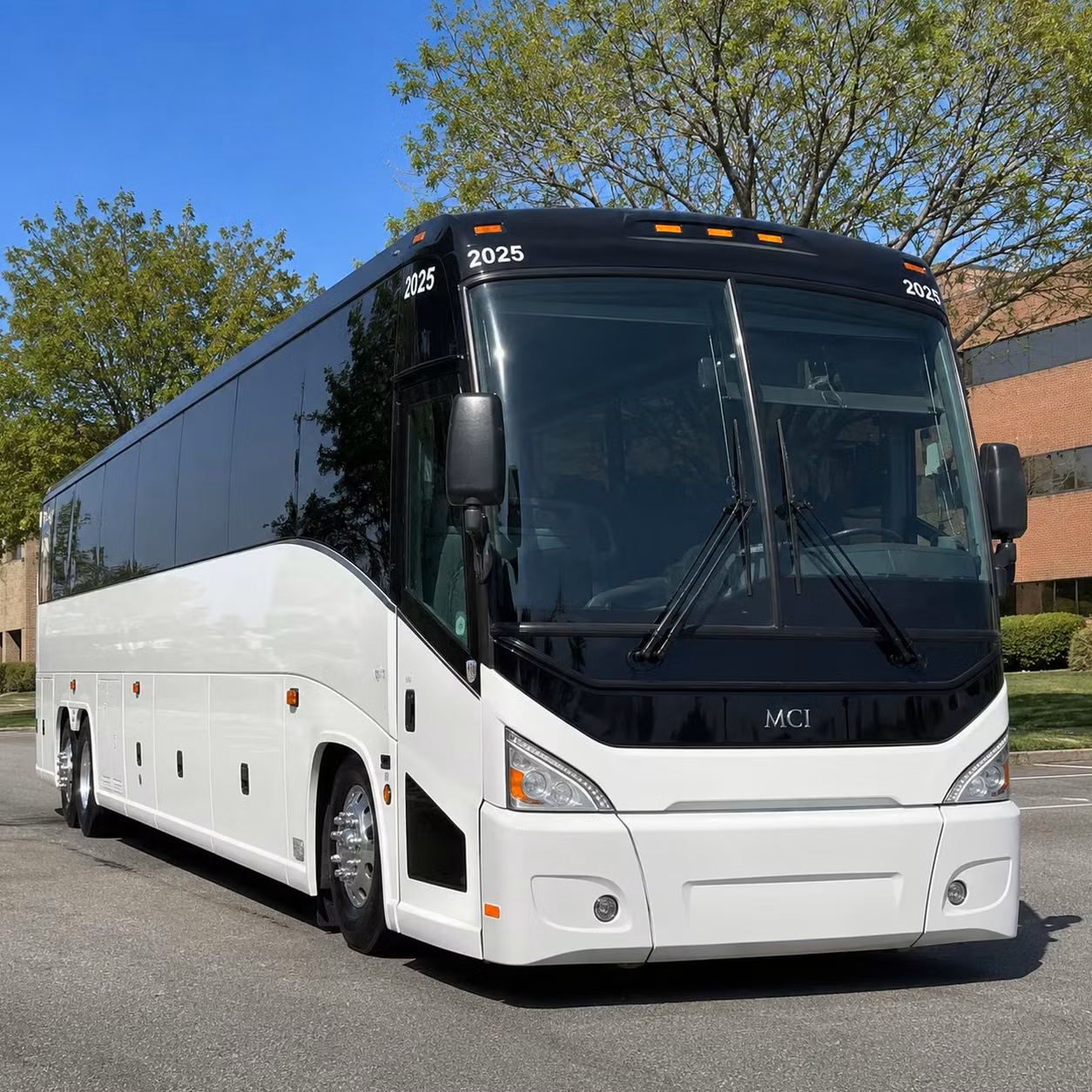 charter buses and party buses to fla live arena in sunrise