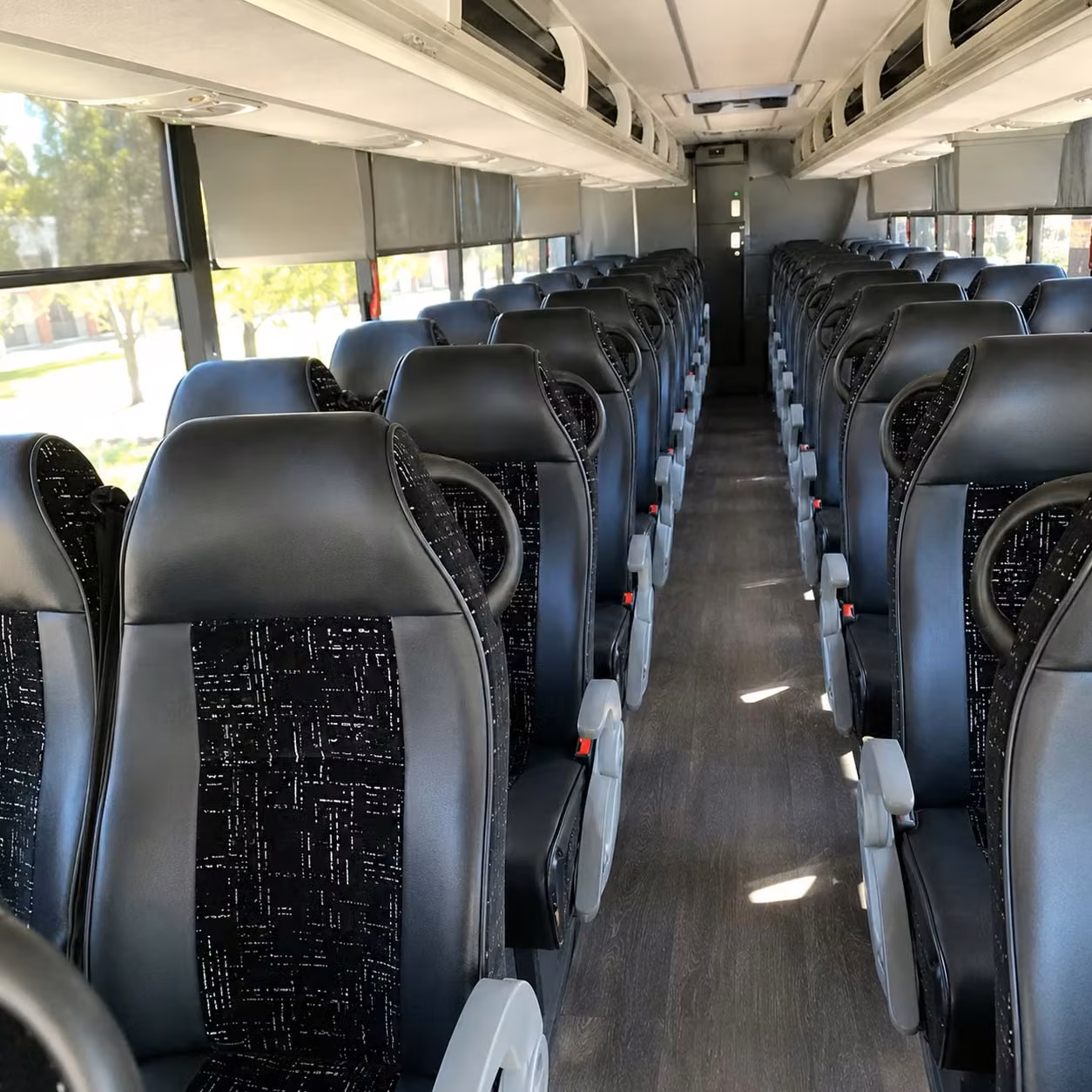 charter buses for large prom groups departing from tamarac schools and hotels