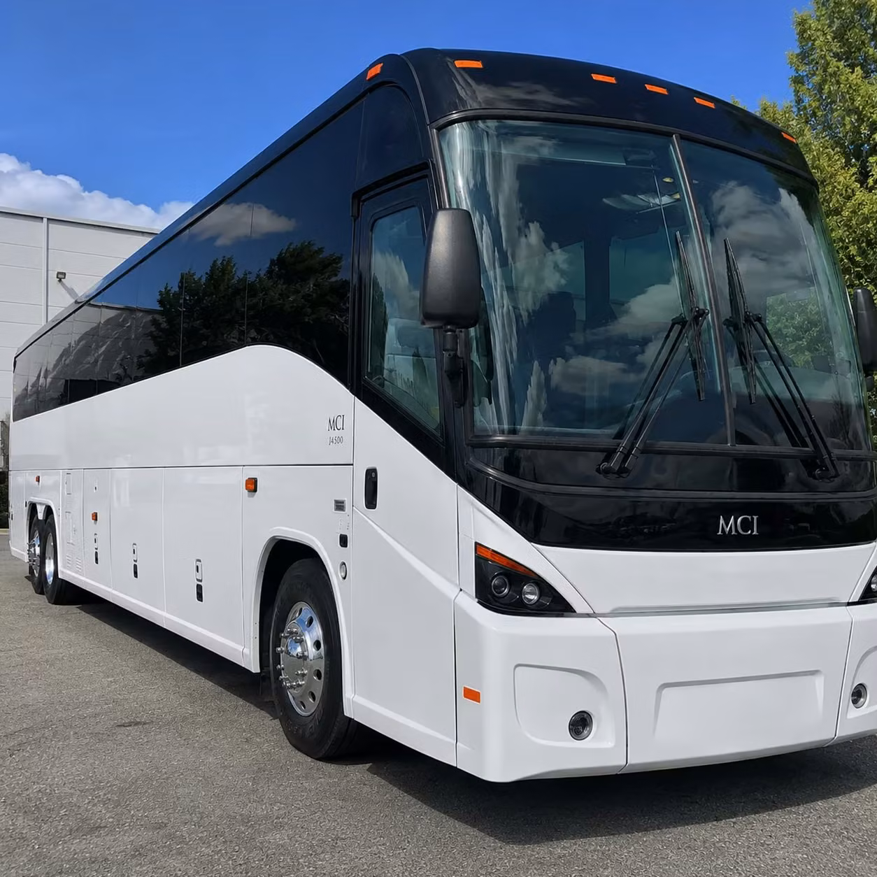 tamarac employee shuttle services that beat the sr 7 and turnpike gridlock every single morning