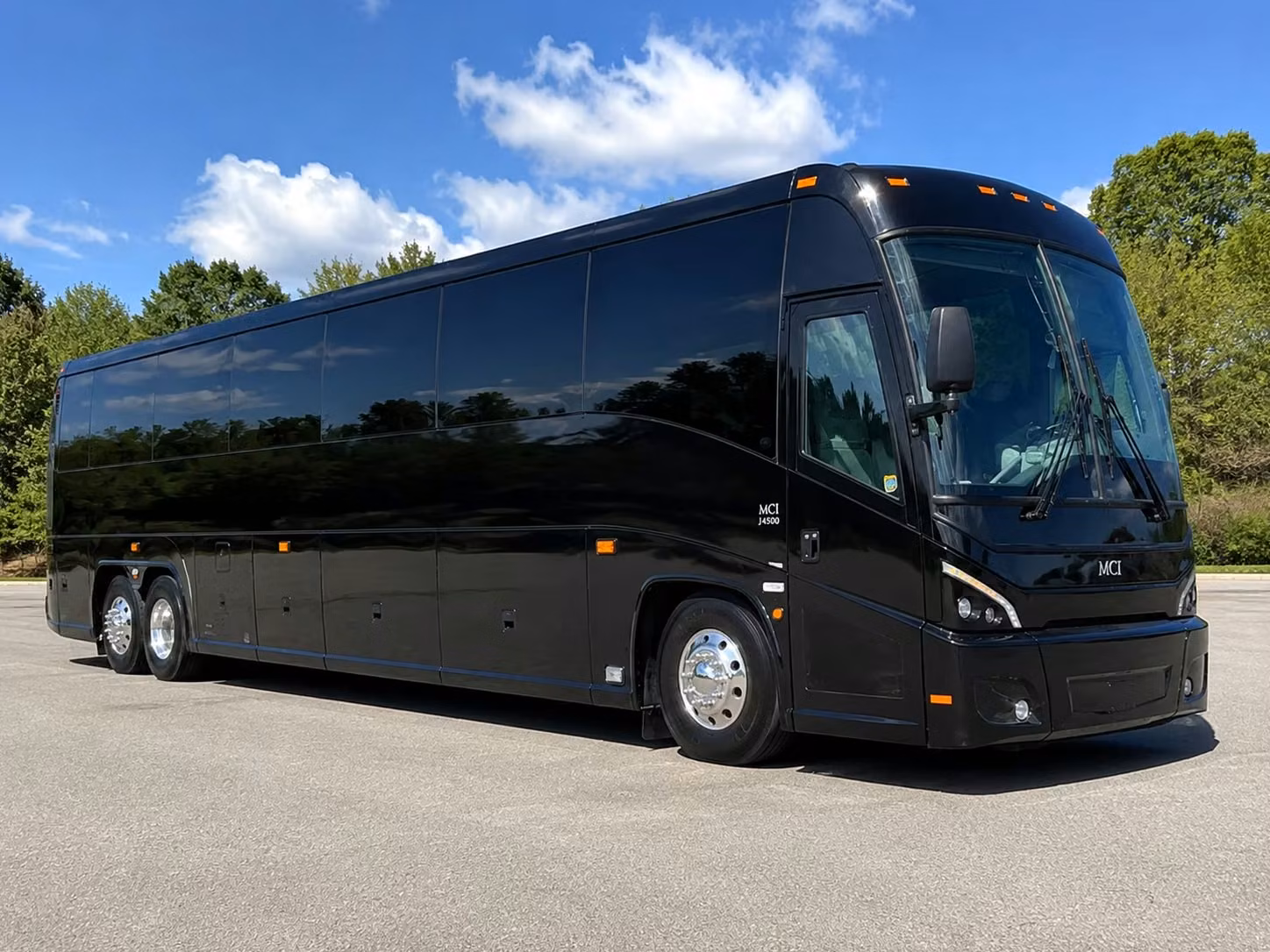tamarac wedding guest shuttles that keep your big day running on time